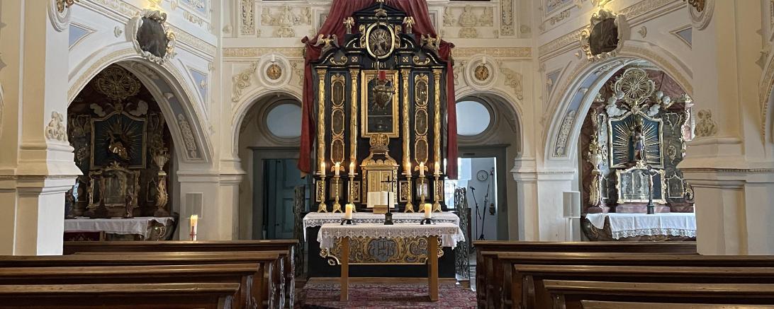 Die ehemalige Wahlfahrtskirche in der JVA Niederschönenfeld. „Wenn die Weihnachtszeit naht, dann hoffen manche Gefangene vor allem darauf, noch vor Heiligabend entlassen zu werden. Für einige Insassen ist diese Zeit schon sehr emotional“, berichtet Wolfgang 