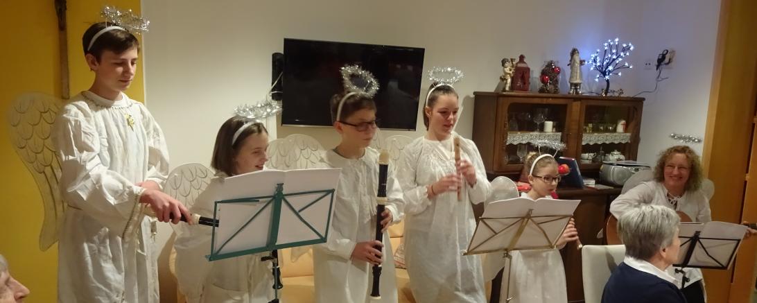 Jedes Jahr besucht Elke Moll mit ihrem Flötenensemble das Seniorenheim St. Vinzenz in Nördlingen.