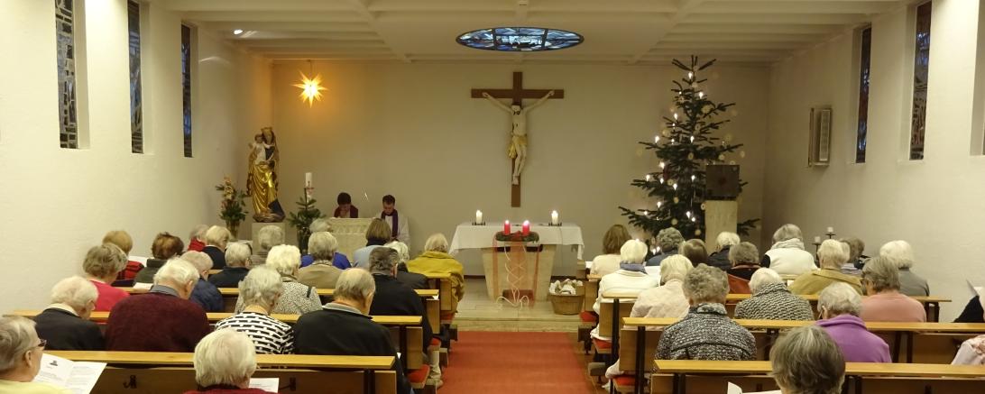 Am Tag der Bewohnerfeier findet um 16 Uhr eine Andacht in der hauseigenen Kapelle von St. Vinzenz statt