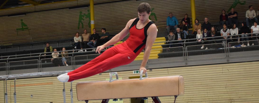 Manuel Neumeier am Pferd.