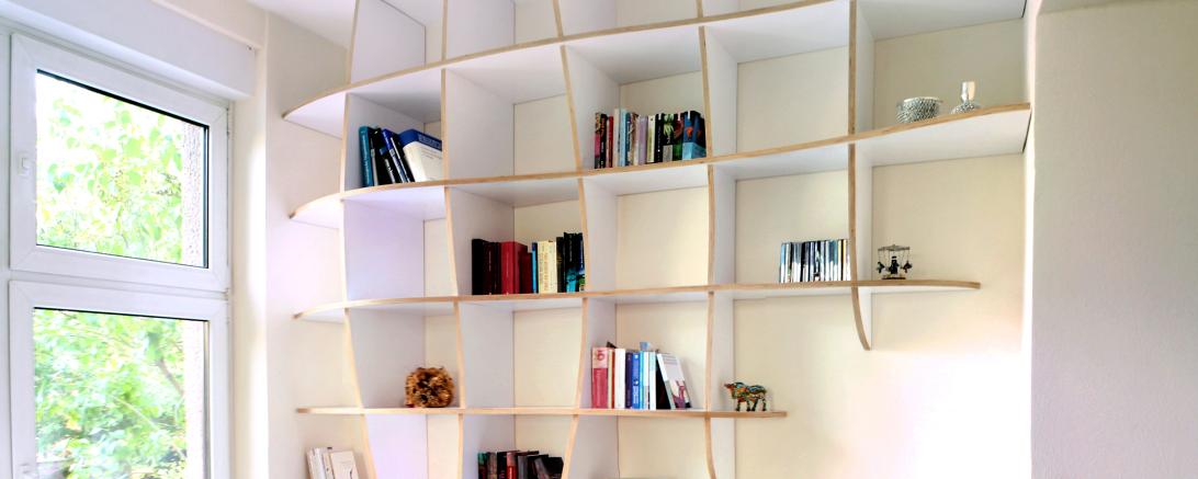 Mit der CNC-Fräse werden die Einzelteile gefertigt. Das Ergebnis sind dann Unikate, die der Kunde selbst entworfen hat.