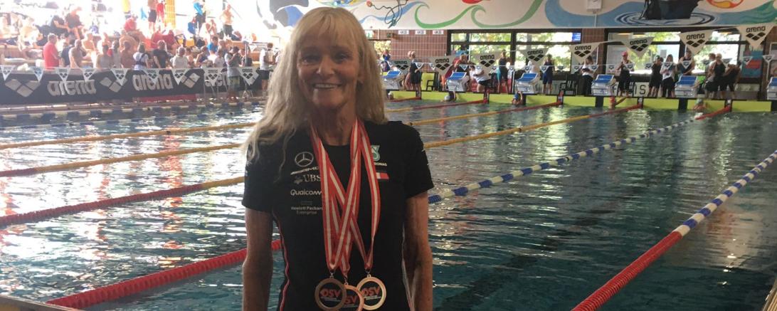 Hochzufrieden holte Claudia Koch in Innsbruck drei Medaillen bei den Internationalen Österreichischen Meisterschaften.