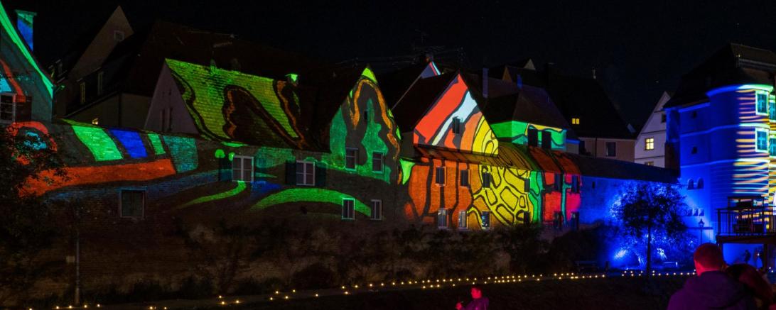 Auf dem Bild sieht man Donauwörth in atemberaubendem Farbglanz.