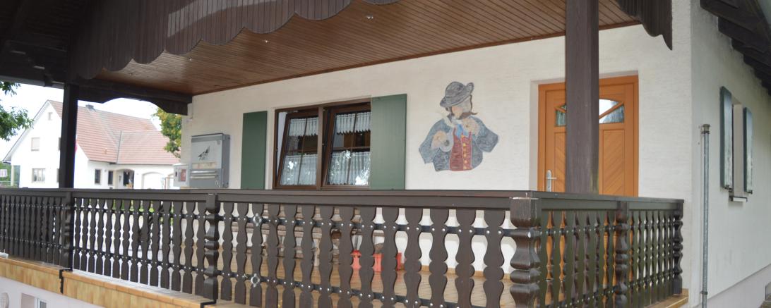 Auf dem Bild sieht man Clubhaus des Schnupfvereins.