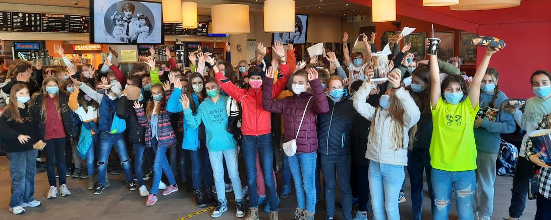 Zum 10. Mal organisierten die Tutor*innen des THG einen Kinonachmittag für die Unterstufe. 