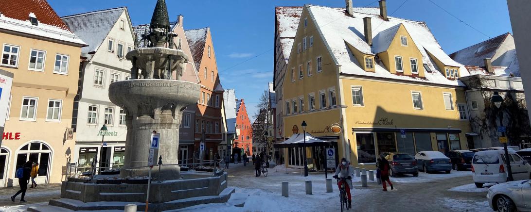 Kriegerbrunnen Nördlingen im Winter