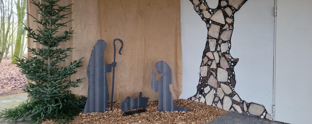 Das Bild zeigt die Weihnachtskrippe im Blossenauer Kräuterhäusl.