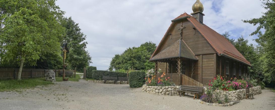 Auf dem Bild sieht man das Heidebrünnl.