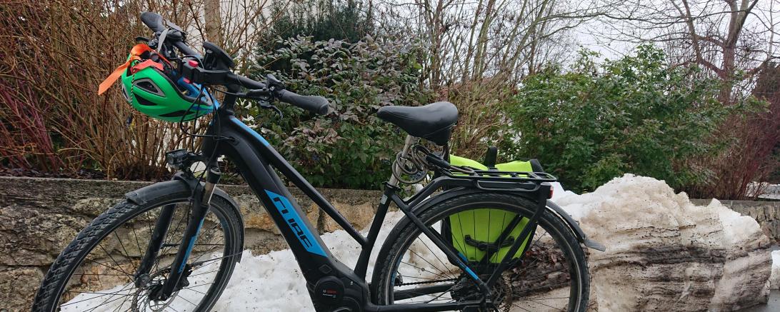 E-Bike im Winter, mit Schnee