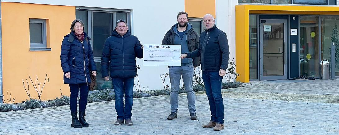 Renate und Max Schneller, Johannes Eissner (Hausleitung Kinderheim), German Fall (2. Vorsitzender Verein Katholisches Kinderheim) 