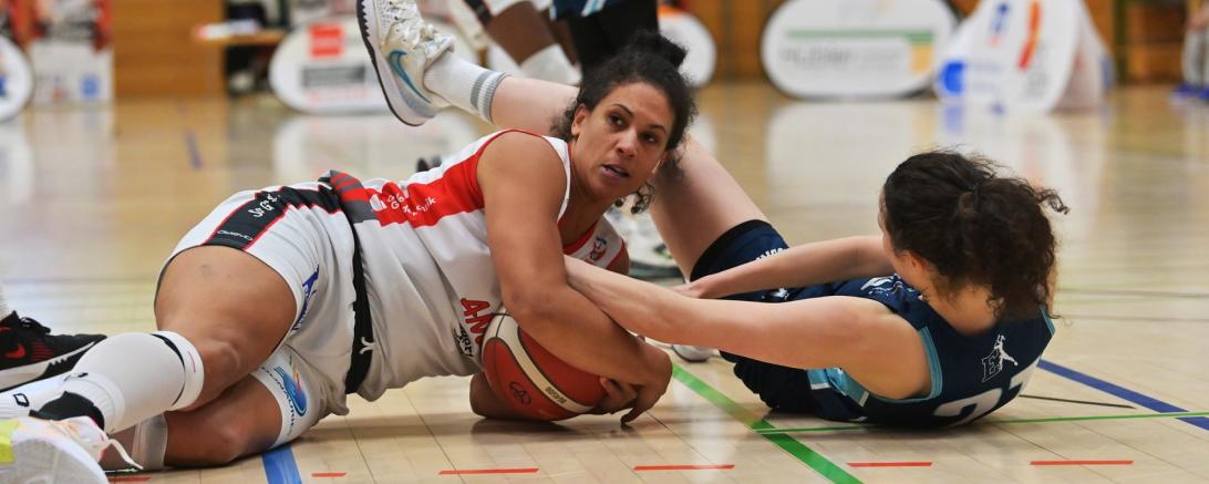 Das zweite Viertel war von einer hohen Verteidigungsart von beiden Seiten gebunden.