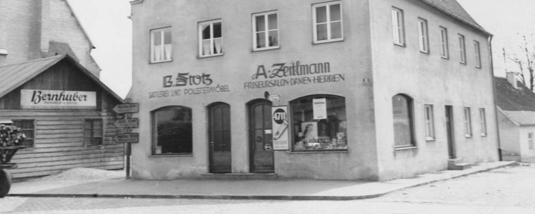 Noch heute existiert das ursprüngliche Gebäude des ersten Zeitlmann-Salons in der Reichsstraße 51 in Donauwörth. 