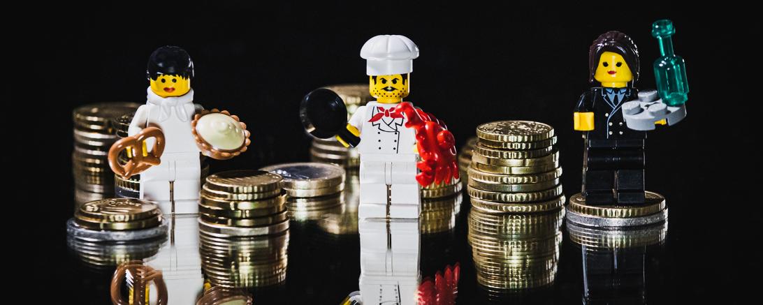 Mehr im Portemonnaie: Beschäftigte in Hotels, Gaststätten, Bäckereien und Fleischereien profitieren besonders, wenn der Mindestlohn auf 12 Euro steigt. Die Gewerkschaft NGG fordert die neue Bundesregierung dazu auf, die geplante Erhöhung möglichst rasch auf den Weg zu bringen.