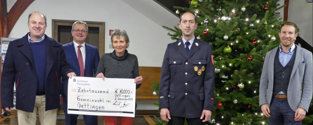 Thomas Heydecker (rechts), Dekan Armin Diener (links), Daniel Härtle (Zweiter von rechts), Erich Meyer (Zweiter von links) 