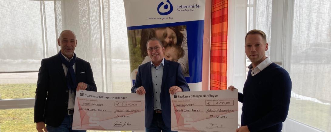 Von links nach rechts: Joachim Neumann (Geschäftsführung Neumann & Partner), Günter Schwendner (Geschäftsführung Lebenshilfe Donau-Ries) und Felix Braukmann (Geschäftsführung aktiv forum)
