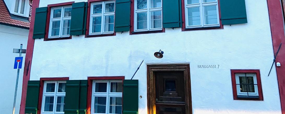 Auch 2021 wurden in der Nördlinger Altstadt zahlreiche Häuser saniert, wie hier ein altes Bürgerhaus in der Bräugasse.