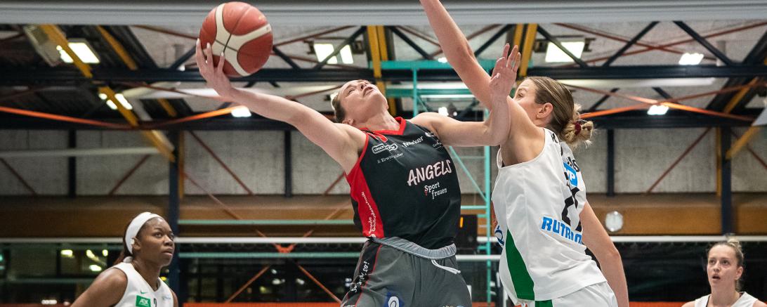 Das Bild zeigt Sami Hill beim Spiel