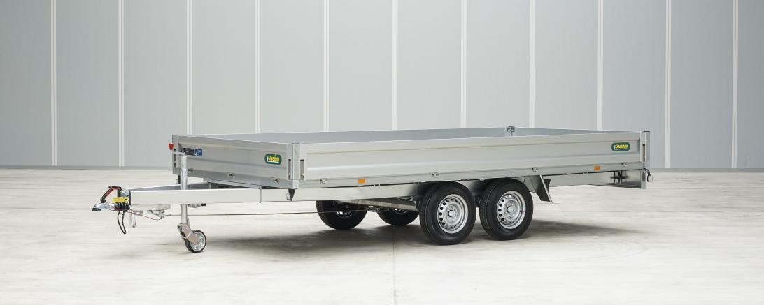 Das Bild zeigt einen Anhänger der Firma Unsinn Fahrzeugtechnik