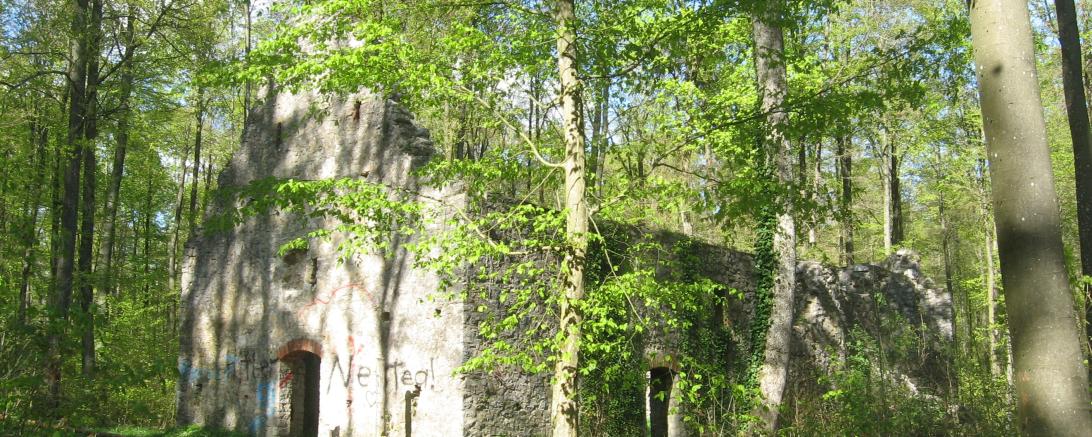 Das Bild zeigt die Uhlberg Kapelle Wolferstadt