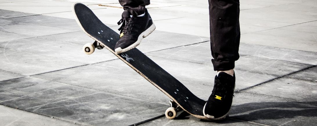 Skateboarder machte einen Trick