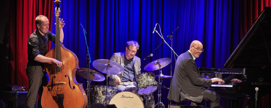 Das Bild zeigt das Frank Muschalle Trio 