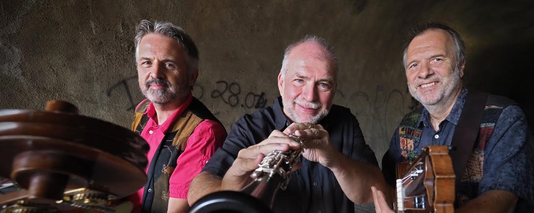 Das Bild zeigt Helmut Eisel & JEM 