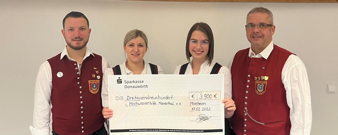 Spendenübergabe Stadtkapelle Monheim