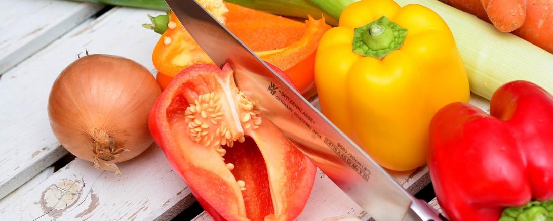 Das Bild zeigt verschieden Gemüsesorten. 