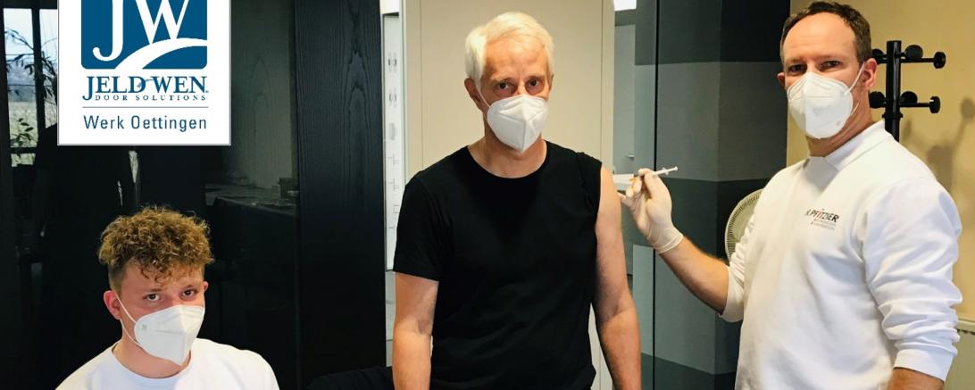 Das Bild zeigt Patrick Jahnke links und Stefan Jawansky rechts von der Betriebsarztpraxis Dr. Pfitzner 