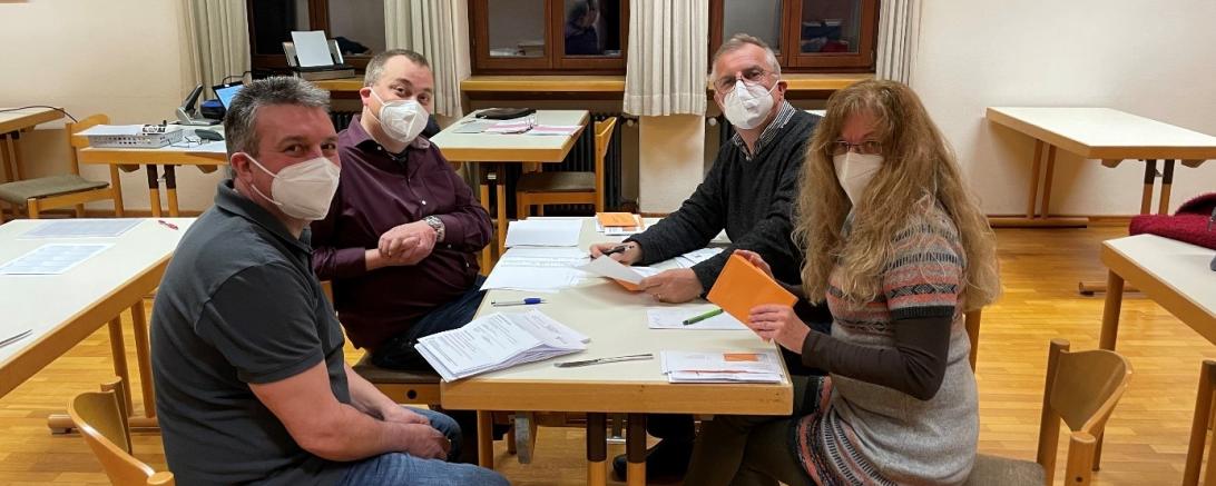 Das Bild zeigt den Wahlausschuss von St. Josef.