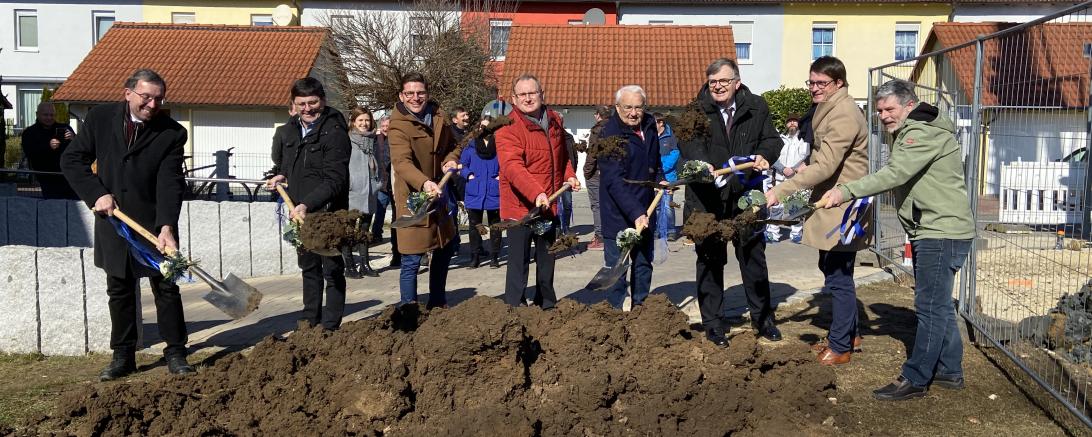 Spatenstich für 15 neue Wohnungen der Gemeinnützigen Baugenossenschaft Nördlingen in der Stollberger Straße