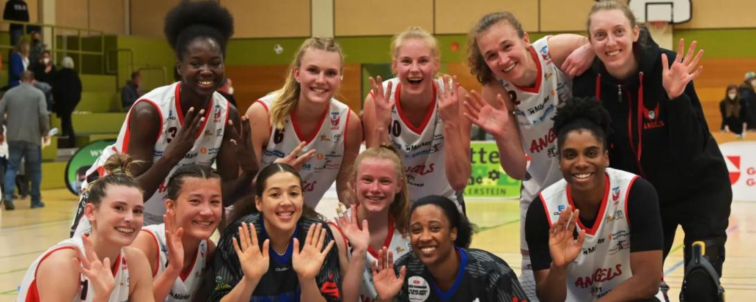 Halb lachende und halb weinende Augen machte das Eigner Angels Team direkt nach den letzten Saisonspiel, als klar war, dass man die Saison zwar mit einem Heimsieg, aber ohne Play-Offs abgeschlossen hatte.