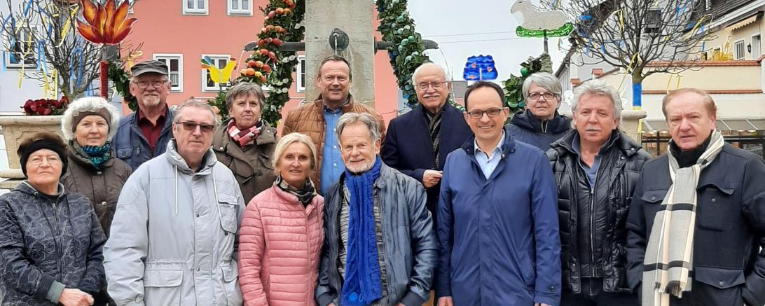 Zu sehen sind Mitglieder des Obst- und Gartenbauvereins Wemding.