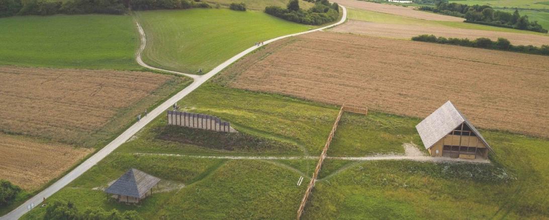 Zu sehen die keltische Freilichtanlage am Ipf.