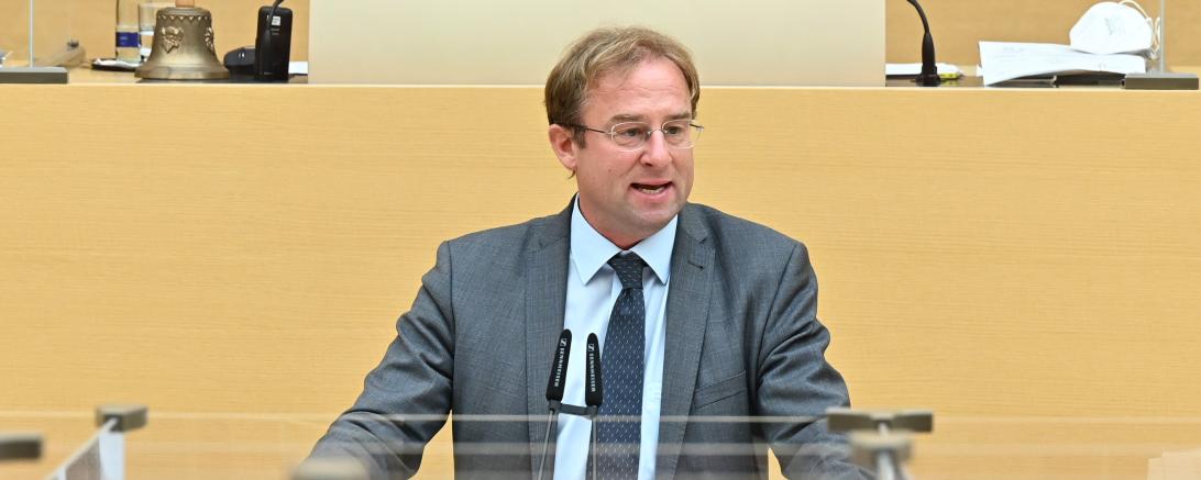 Zu sehen ist Wolfgang Fackler.