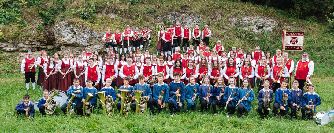 Zu sehen sind die Mitglieder des Musikvereins Maihingen. 