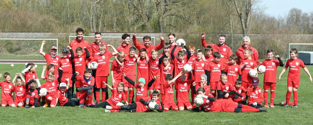 Insgesamt nahmen 40 junge Fußballer*innen am 1. Fußballcamp des TSV Rain teil. 