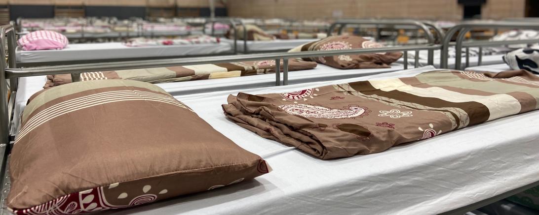 Notunterkunft in der Stauferhalle in Donauwörth. So oder so ähnlich soll jetzt auch die Neudegger Halle umfunktioniert werden. 