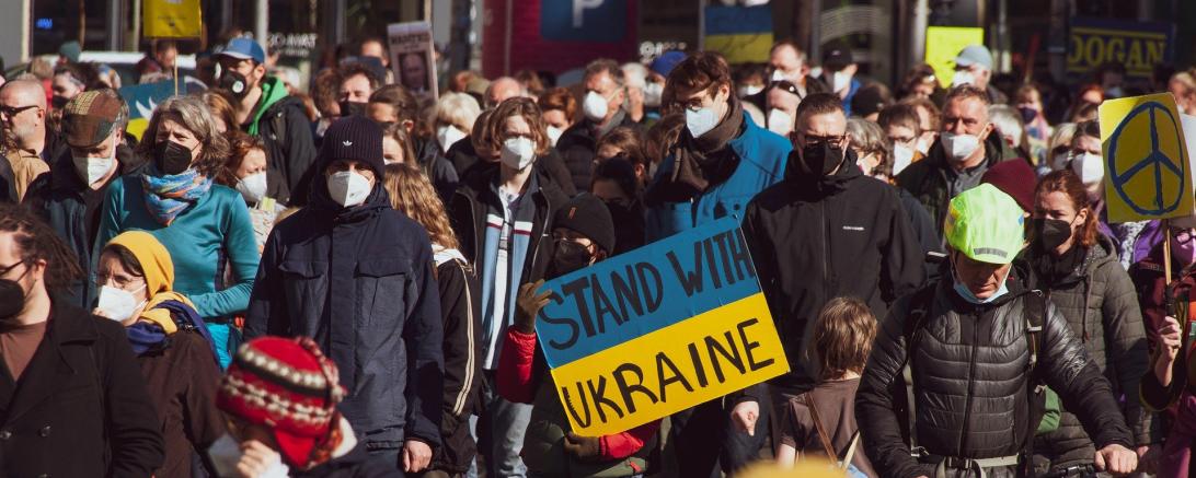 Zu sehen ist eine Demonstration für die Ukraine.