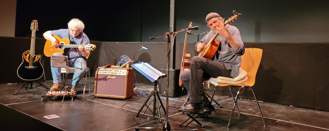 Das Bild zeigt das Duo Carovana Mediterranea.