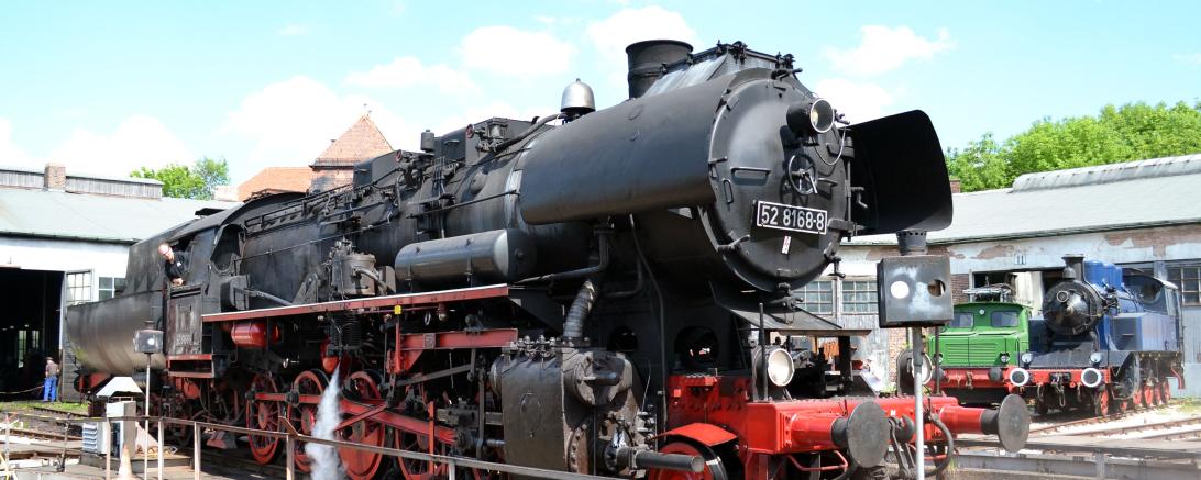 Das Bild zeigt eine Dampflok.