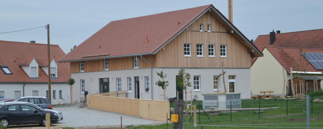 Zu sehen ist der Bauernhofkindergarten in Reimlingen.