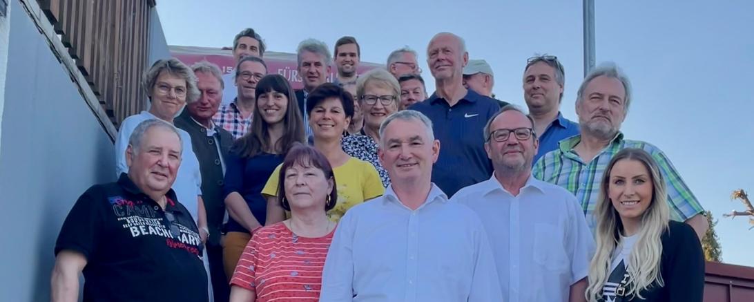 Zu sehen ist der Sportbeirat des Landkreises Donau-Ries