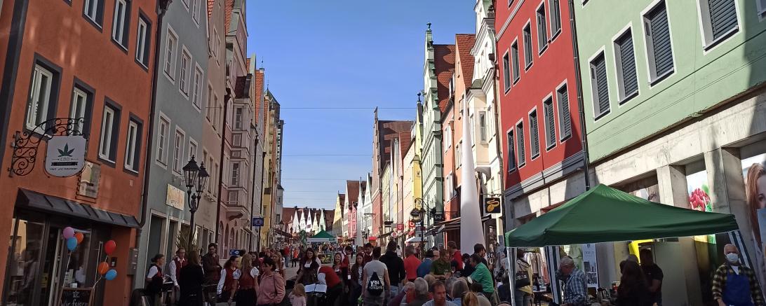 Das Bild zeigt die Donauwörther Reichsstraße