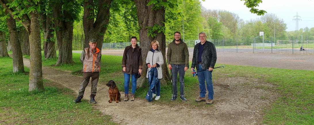 Das Bild zeigt die Flursäuberungsaktion in Rain.