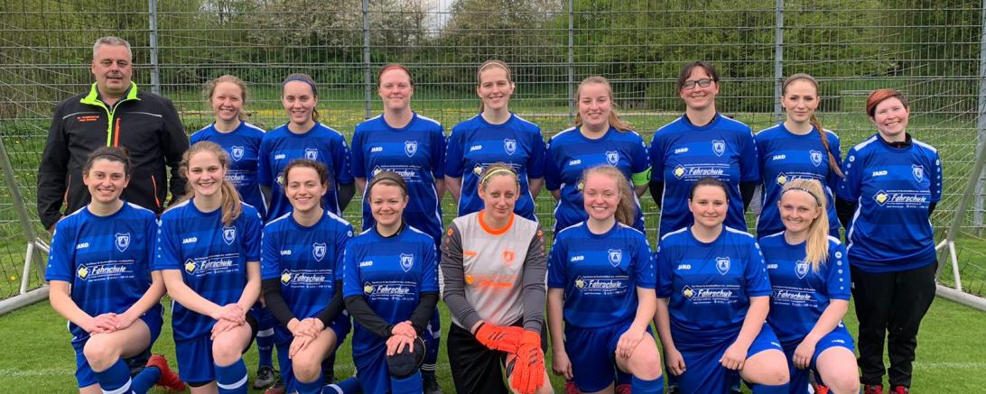 Das Bild zeigt die Frauenmannschaft des SV Wörnitzstein-Berg.