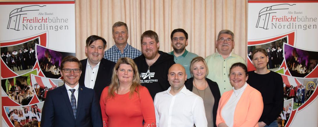 Der Verein hat einen neuen Vorstand gewählt. Erste Reihe (von links): Oberbürgermeister David Wittner, Cornelia Panitz, Dominic Birau, Madlen Schäff, Susanne John, Annette Mack. Zweite Reihe (von links) Axel Schönmüller, Roland Pusch, Thomas Stangel, Marco Kurz und Karlheinz Frey.