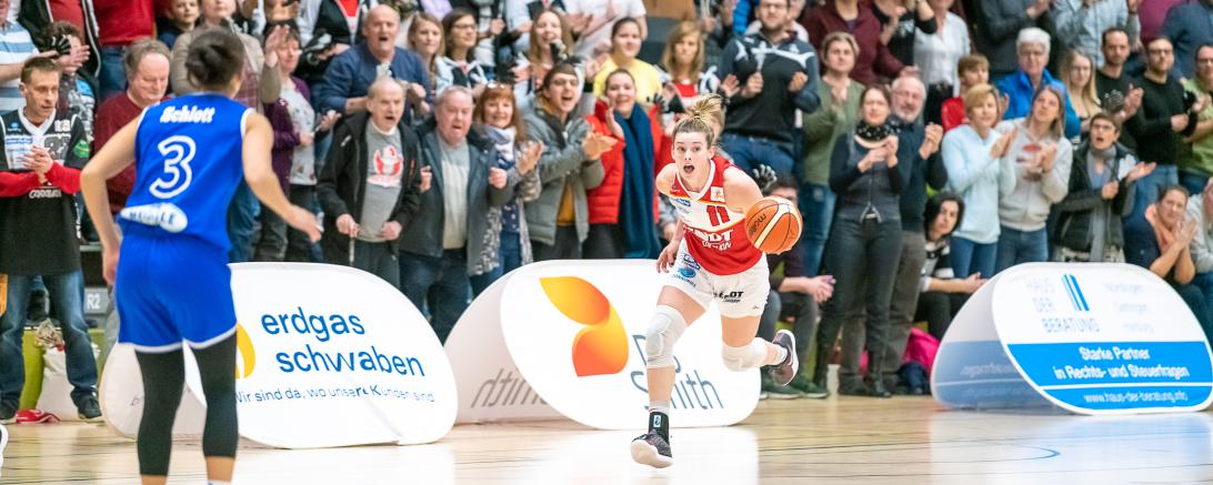 Das Bild zeigt Samantha Hill