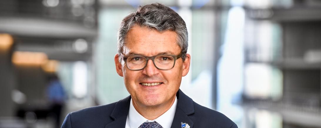 Das Bild zeigt den Abgeordneten Kiesewetter. 