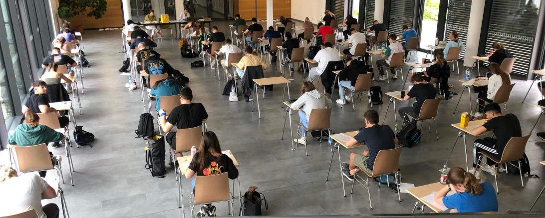 Abschlussprüfung an der Nördlinger Wirtschaftsschule 